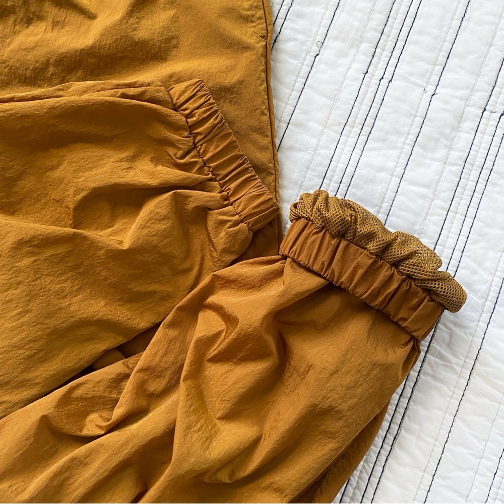 Good American Essential Track Gold Bronze Windbreaker Jogger Pant size 1 Small - Picture 11 of 12